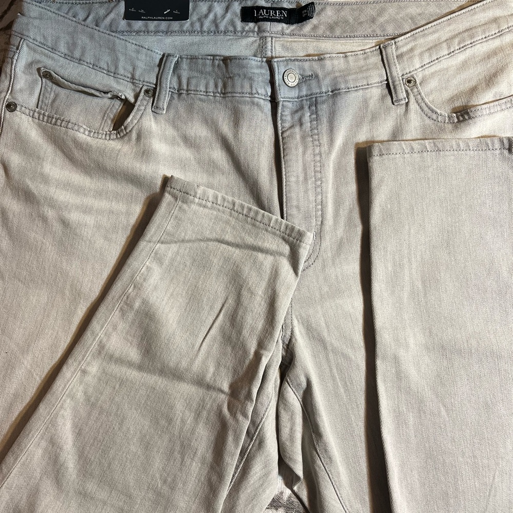 Women’s plus Ralph Lauren Gray Light Wash High Rise Jeans